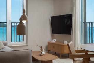 Seaview Apartments - 5