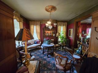 Botsford Briar Magnolia Room with in-room bath - 1