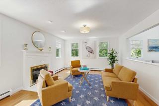 Bright Falmouth Home With Open Layout AC & Deck - 8