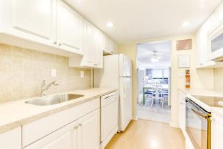 81 Beach Hill 411 - 1