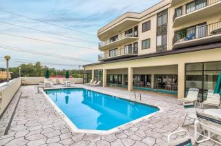Royal Hawaiian 211 - 9