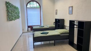 Central Apartments Hof - 7