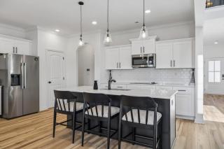 The Fort Haven Spacious 4BR Near Ft Campbell - 1