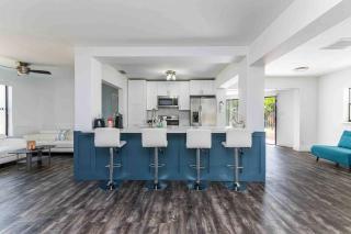 1mi to Beach 2 Suite 4bd/3bth Home with Pool &Spa - 9