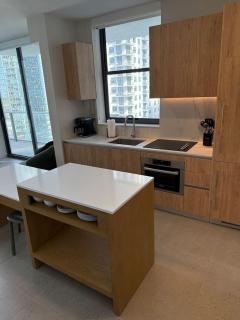 Condo by Bayside and Cruise Port - 1