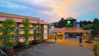 Holiday Inn Victoria - Elk Lake by IHG - 0