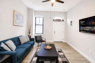 Pet-Friendly Soulard 2BR - King Bed - In-Unit Laundry - Walkable - 9