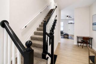 Pet-Friendly Soulard 2BR - King Bed - In-Unit Laundry - Walkable - 2