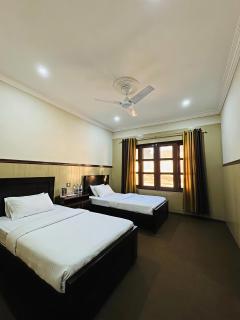 The Yak Motel - 2