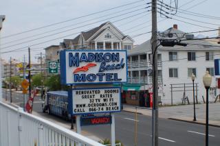 Madison Beach Motel - 3