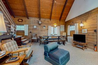 Log Ski Lodge - 1