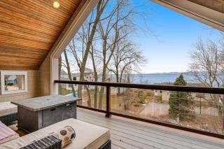 The Artist's Lakeside Hideaway - 8