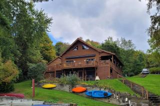 Lake Bomoseen Log Cabin - 8