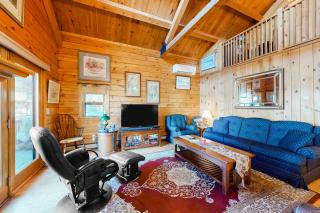 Lake Bomoseen Log Cabin - 6