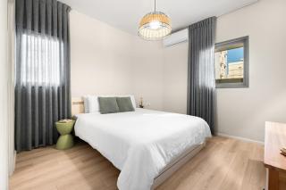 Netanya Beachfront Bliss Apartments by Sea N Rent - Netanya - 8