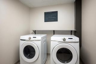 Holiday Inn & Suites Winnipeg Downtown by IHG - 2