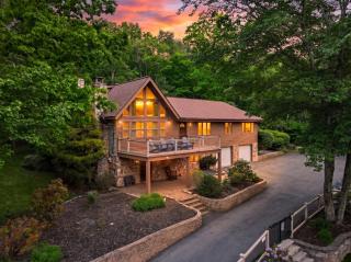 Ultimate Arcade, Salt Pool and Hot Tub - Sleeps 14 - 5