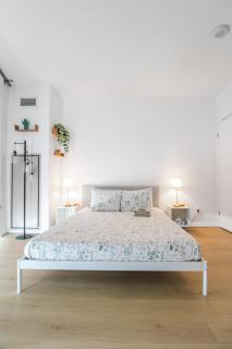 Luxury Lakeview Downtown Suite - Steps to Toronto Stadium - CN Tower & TTC - 4