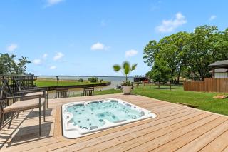 The Mallard Lakehouse on Blue Cove with Hot tub - 0
