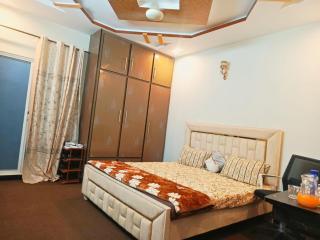 Shah Boys Hostel & Guest House - 4