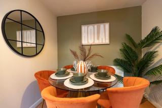 Darlington 3BR – Bright Spacious Stylish - 6