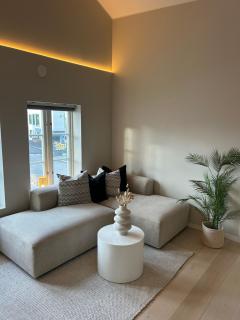 Modern apartment right in the city center with a large terrace - 0