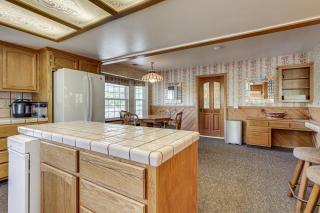 25-Acre Hideaway in Oakhurst: Pet Friendly! - 2