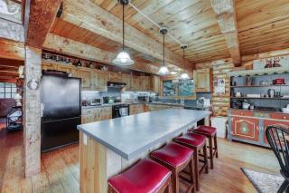Log Cabin with a View - 3