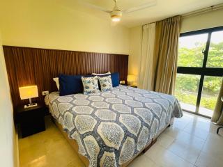 Spacious Oceanfront 2BR Marien Resort 214 - 3