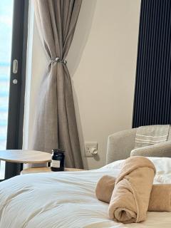 Bela Luxury Suite-Near Wernhill - 2