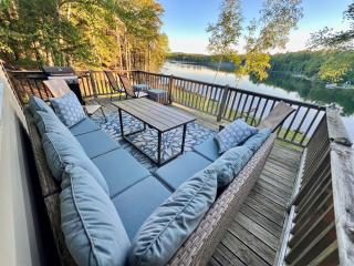 Lakehouse Near Pictured Rocks Sleeps 12, Kayaks & Game Room - 0