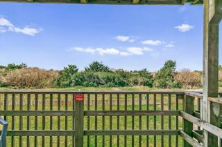 Pet-Friendly Suite With A Kitchen Pool and Spa - 8