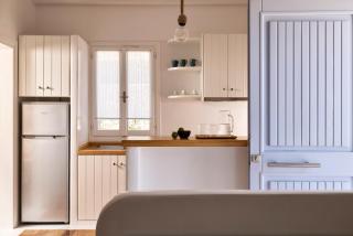 Milesian Suites - 4