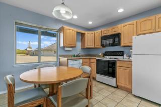 Ground Floor Suite for 6 with Patio - Pool and Hot Tub - 8