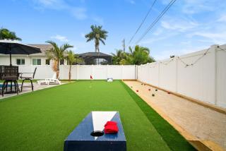 The Club at Naples Park Pool, Bocce & Putting Green - 5