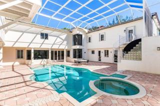 Casa Parkland Private Resort Courtyard Pool - 0