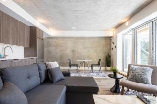 West Van Luxury Retreat 2BR 2BA Oceanview - 5