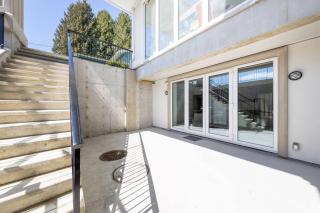 West Van Luxury Retreat 2BR 2BA Oceanview - 1