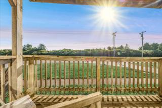 Ground Floor 2-Bedroom Suite - Pet Friendly - Fireplace and Kitchen - Pool and Hot Tub - 5