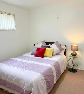 Private 2-Bedroom Suite in 3-Bedroom House - 0