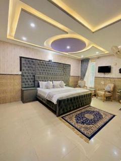 FAKHAR INTERNATIONAL HOTEL! ONE minute walk From MALL ROAD MURREE l Hot Water l Backup Light l Covered Car Parking l - 8