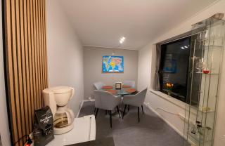 Cozy modern townhouse - 30 minutes to city centre - Free parking - 1