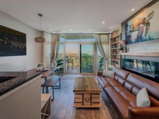 Luxury 2BR With Custom Upgrades! The Horizon at 77th- 503 - 8