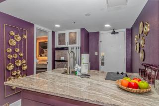 Immaculate Ocean View Double Queen Suite! Beautifully Upgraded!-Grande Cayman Unit 316 - 5