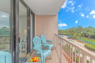Beach Colony Resort Unit 208, Beautiful Oceanfront Condo, 1 bedroom, 1 bath Perfect for 6 - Myrtle Beach - 3