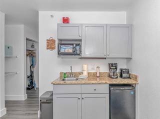 Ocean View Studio Landmark 907 - 4