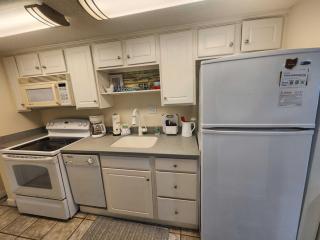 Beautiful 2 Bedroom Apartment in Cherry Grove with Stunning Views Buena Vista 402 - 1