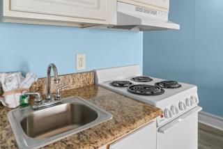 Recently Renovated Oceanfront Double Full Suite! Sea Mist 20909- Sleeps 2-4 Guests! - 7