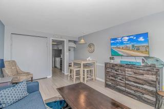 Oceanfront 1 Bedroom 2 Bath Suite Boardwalk 439 - 1
