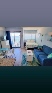 Fully Updated Direct Ocean Front Studio with Panoramic Views Palace Resort 602 - 9
